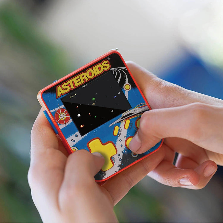Super Micro – Asteroids Keychain Gamer